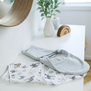 Bundle of 2 Aden + Anais Essentials Easy Wrap Quick Change Cotton Swaddles 0-3mo